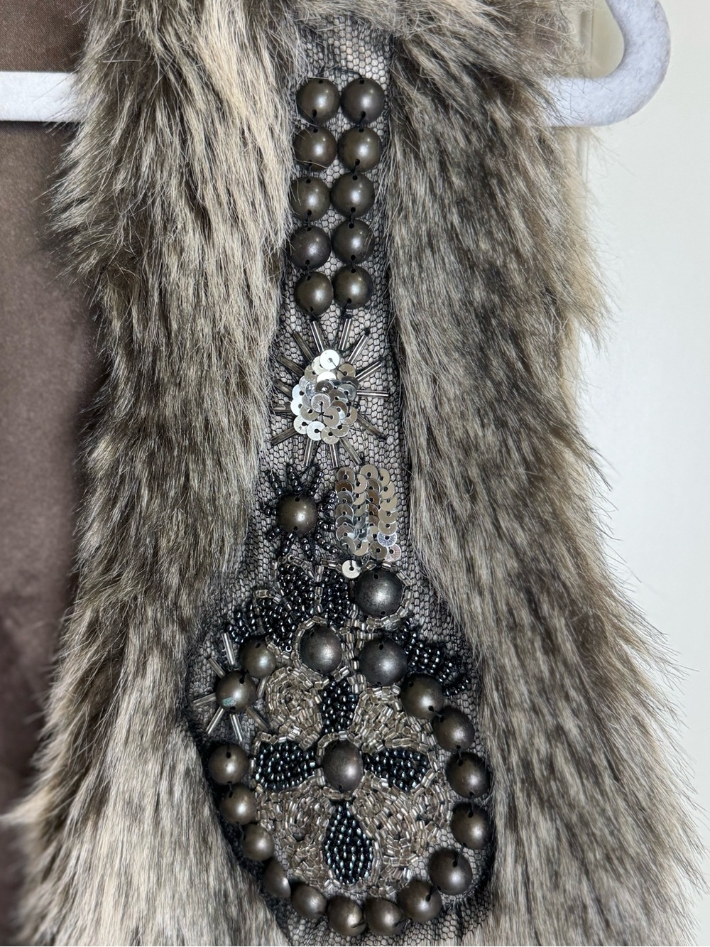Cato Woman 18/20W Faux Fur Beaded Sequin Vest Gray Brown Plus Size - Picture 3 of 5